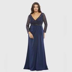 Elegant Navy Blue Lace Evening Gown